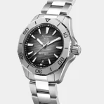 TAG Heuer Aquaracer Professional Gradient Dial